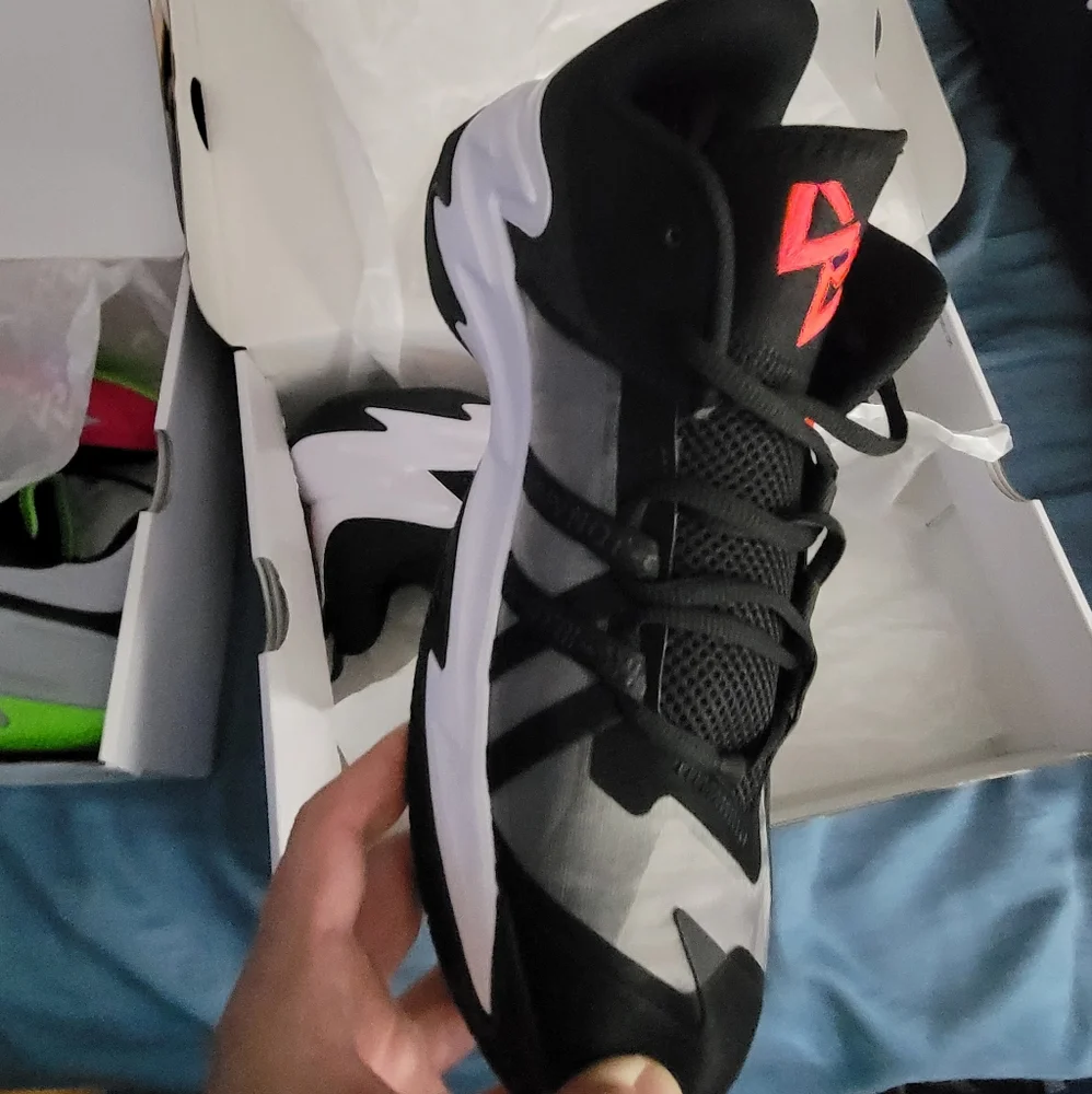 New nike air Jordan One Take 3 men's size 11 white , black , bright crimson. - Picture 12 of 16